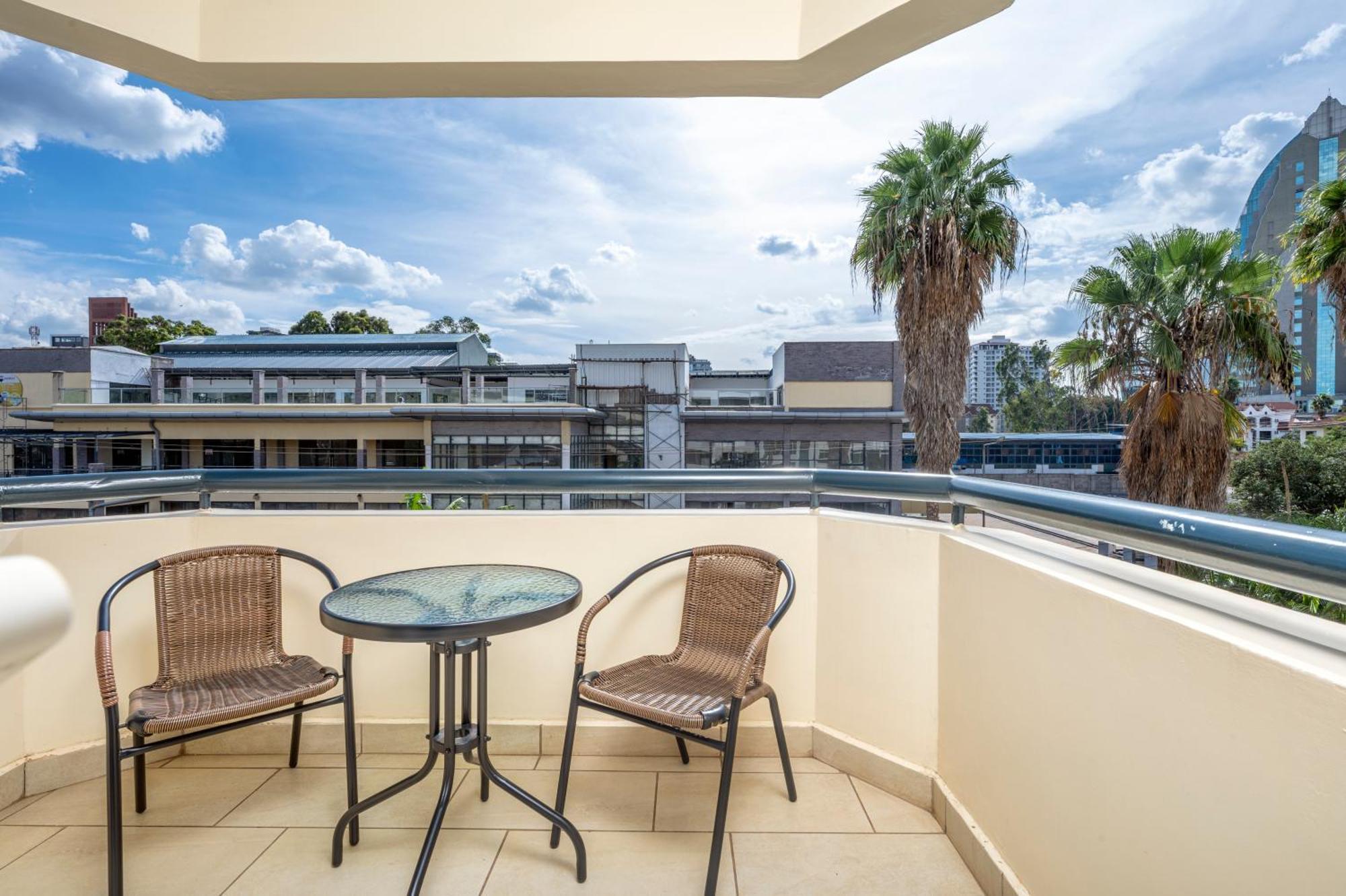 Roma Court Serviced Apartments Nairobi Exteriör bild